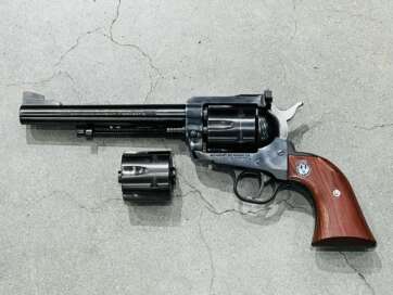 Ruger Blackhawk .38Spec/.357Mag. inclusief wissel trommel 9x19mm  #consignatie#