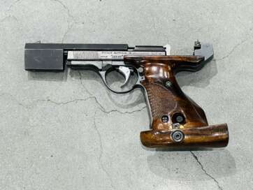 Linkshandig  Unique Des 69 .22LR  #consignatie#